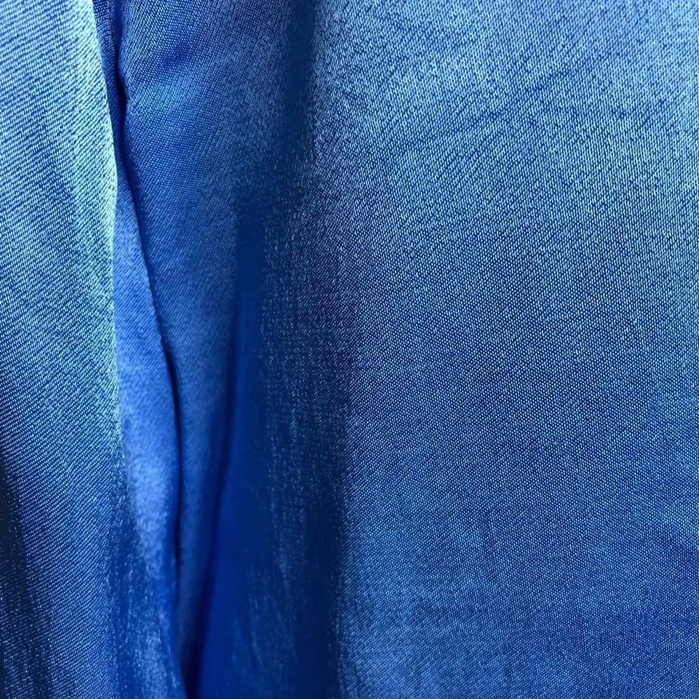 J Crew blue shiny satin gold button cropped button down top size Extra Small XS